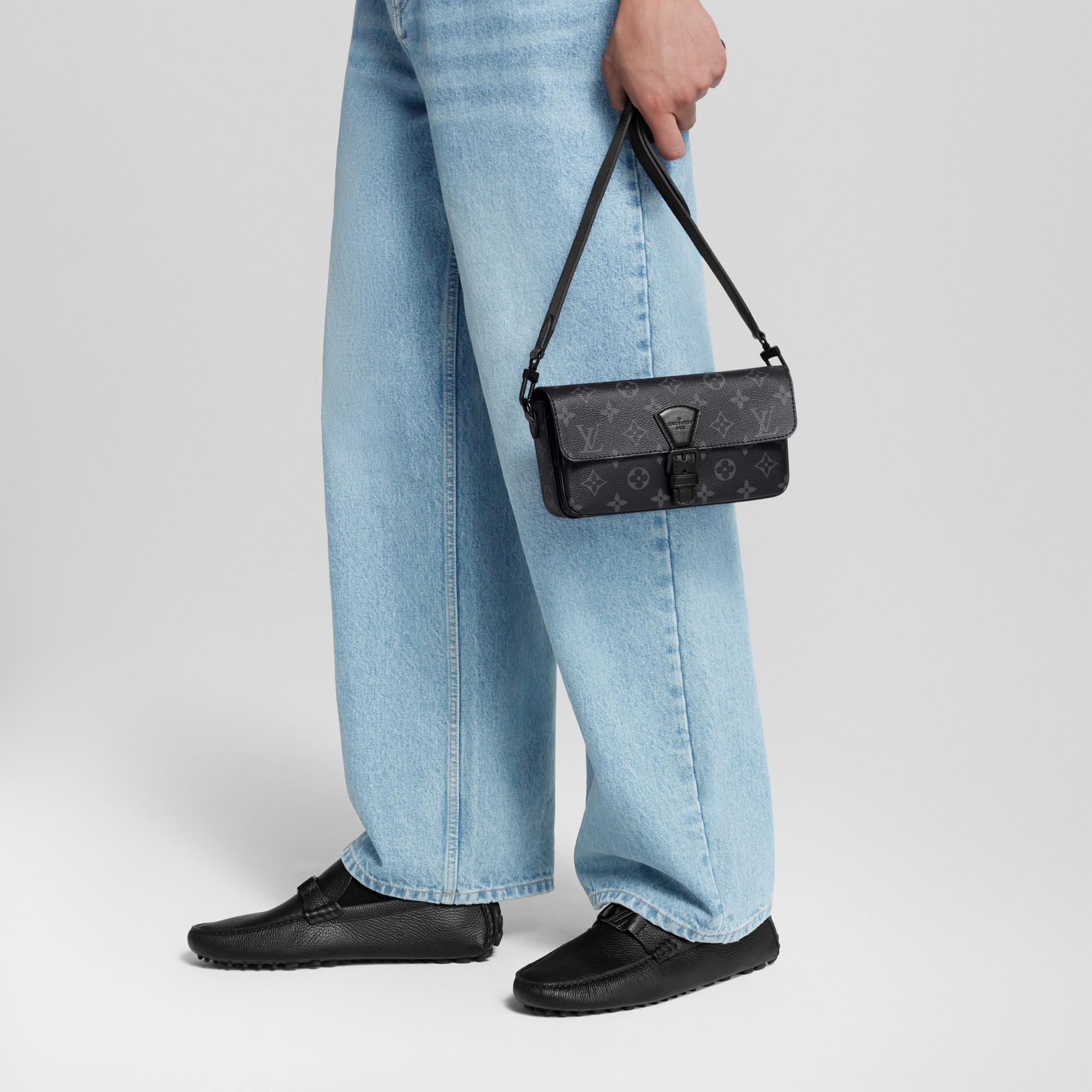 محفظة Montsouris بحزام للكتف Monogram Eclipse in الرجال