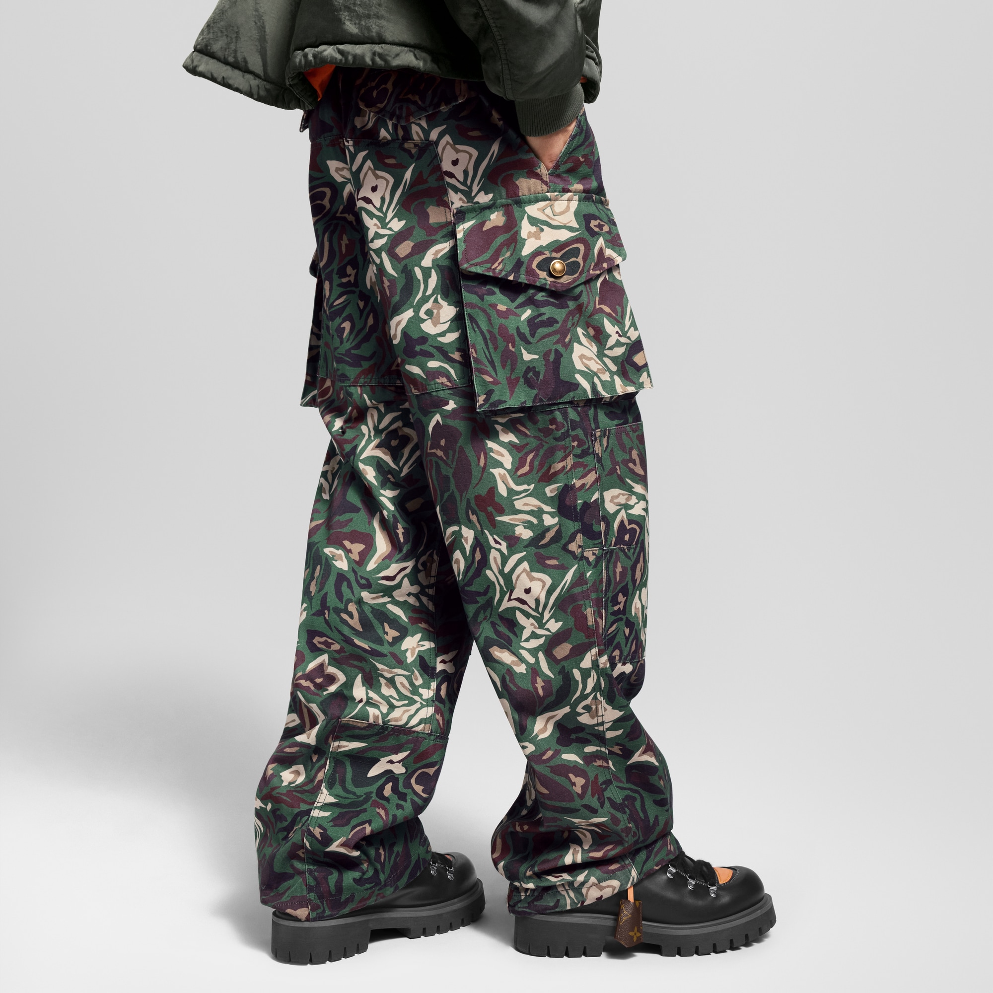 Multi Pocket Cargo Pants  in Men