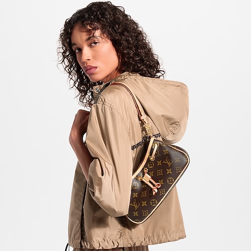 حقيبة Nano Frivole Monogram in النساء's المحافظ والإكسسوارات الجلدية Nano Bags and Chain Wallets collections by Louis Vuitton (تكبير صورة المنتج)