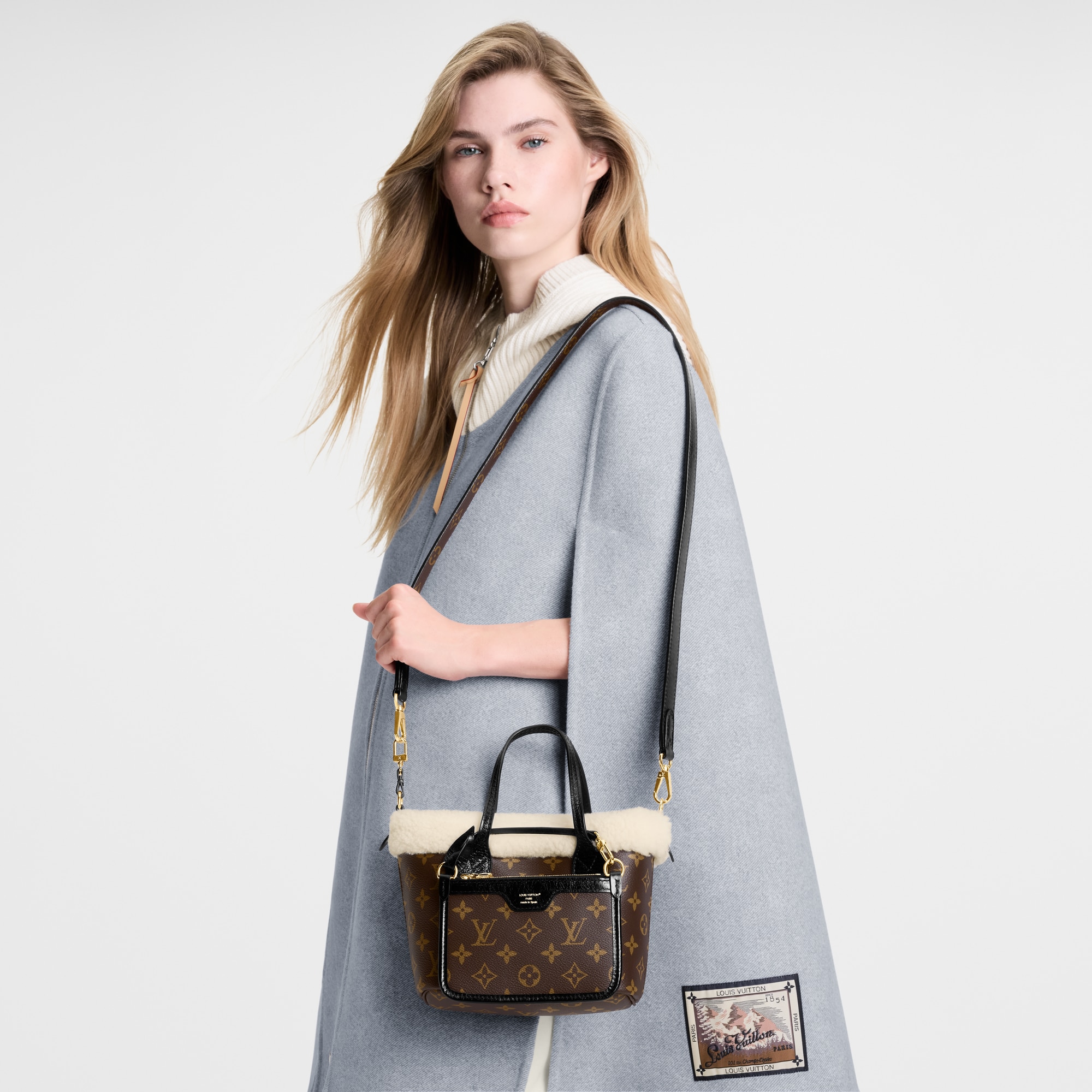 Neverfull Bandoulière Inside Out BB H33 in Bags and Small Leather Goods