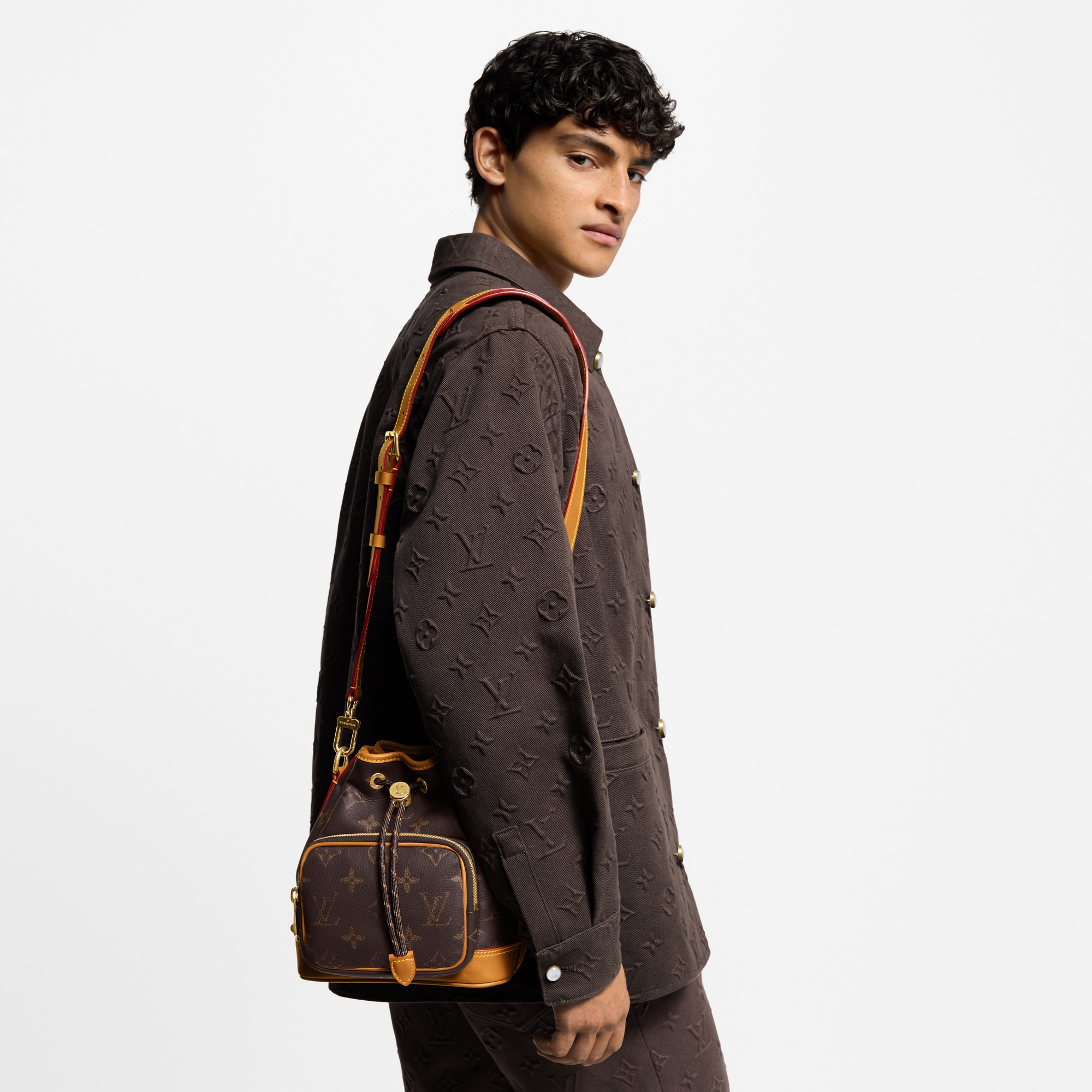 Noé Cargo Autres Cuirs Monogram in Bags and Small Leather Goods