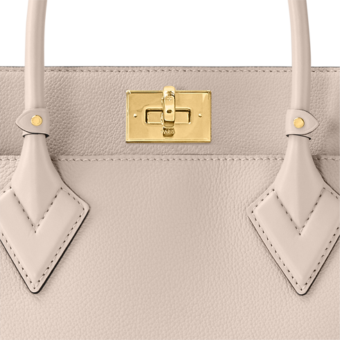 On My Side MM Tote Bag Autres High End in Women's Handbags All Handbags collections by Louis Vuitton (Product zoom)