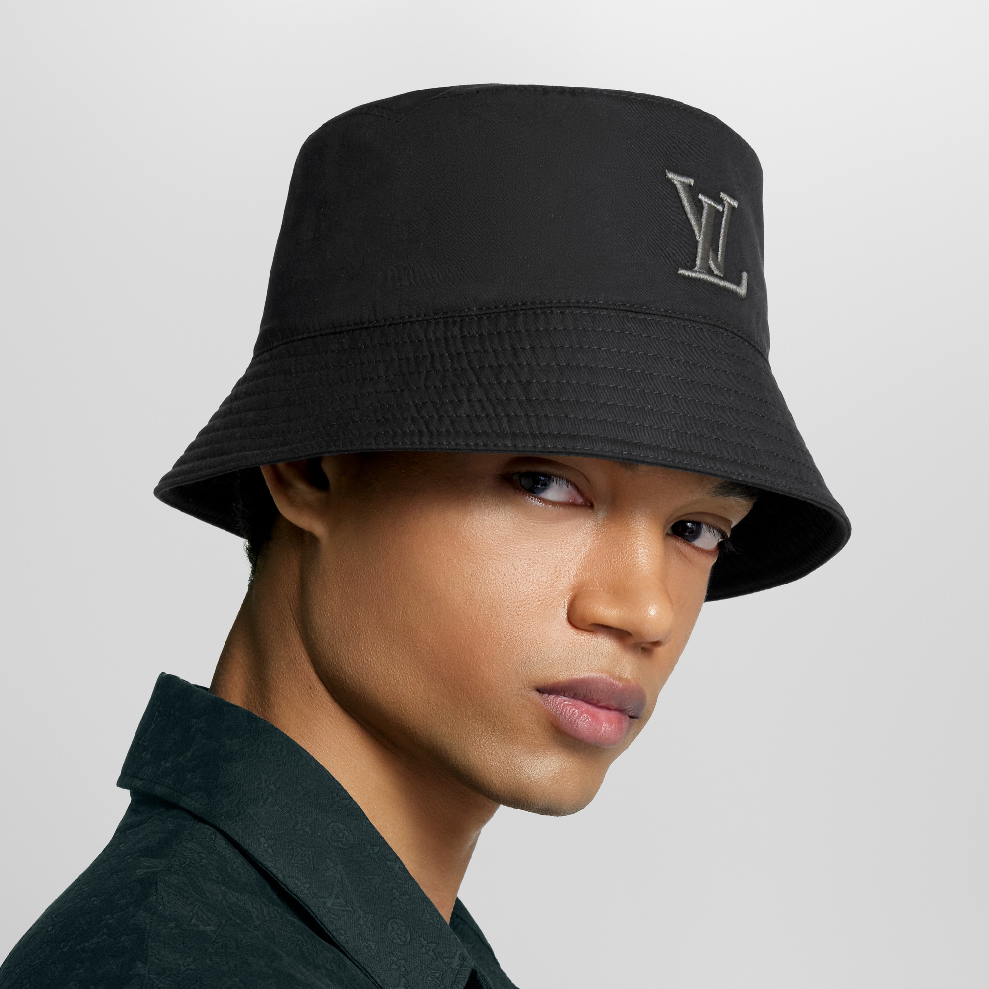 Only LV Bucket Hat S00 in Men