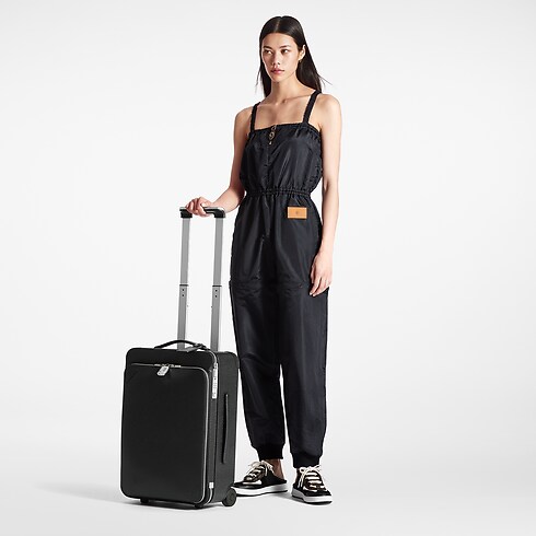 حقيبة Pégase Taiga in الرجال's مجموعة السفر جميع أمتعة وإكسسوارات السفر collections by Louis Vuitton (تكبير صورة المنتج)