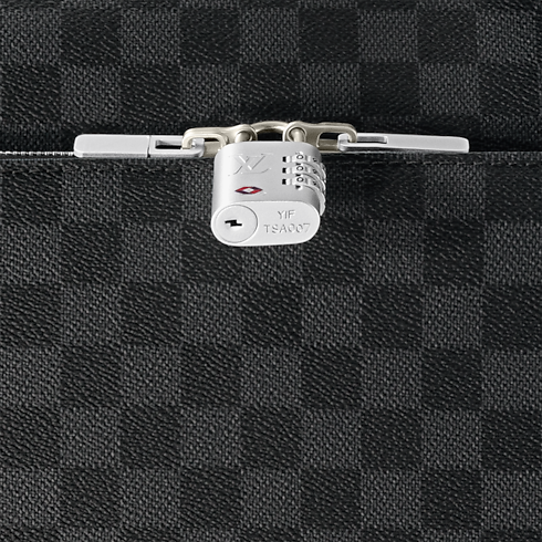 حقيبة Pégase Damier Graphite15 in الرجال's مجموعة السفر جميع أمتعة وإكسسوارات السفر collections by Louis Vuitton (تكبير صورة المنتج)