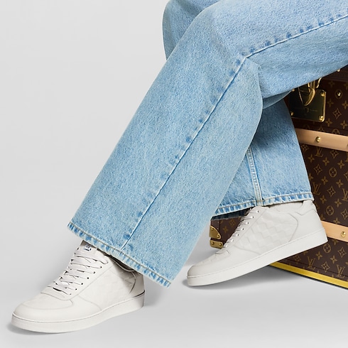 Rivoli Sneaker in Men's Shoes Sneakers collections by Louis Vuitton (Product zoom)