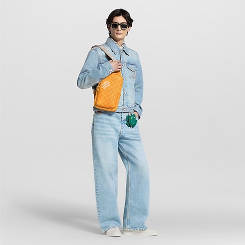 Rivoli Sneaker in Men's Shoes Sneakers collections by Louis Vuitton (Product zoom)