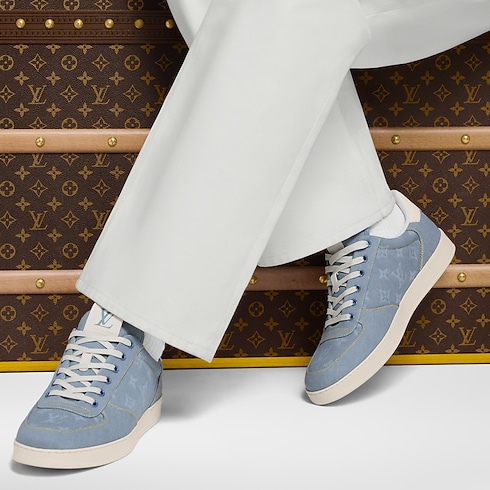 Rivoli Sneaker in Men's Shoes Sneakers collections by Louis Vuitton (Product zoom)