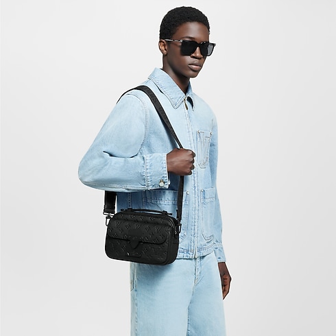 حقيبة S Lock Messenger Monogram Taurillon Leather in الرجال's الحقائب جميع المجموعات collections by Louis Vuitton (تكبير صورة المنتج)