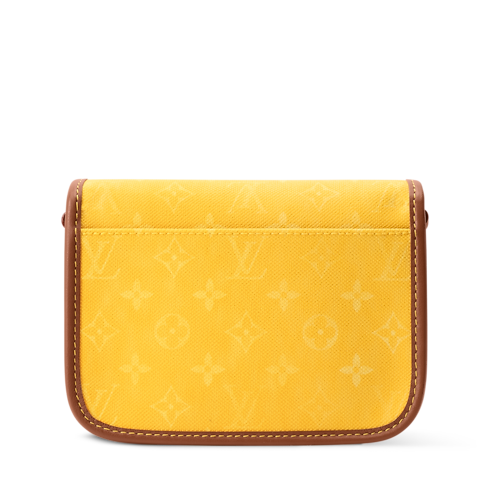 منظر خلفي لـ محفظة Satchel قابلة للارتداء