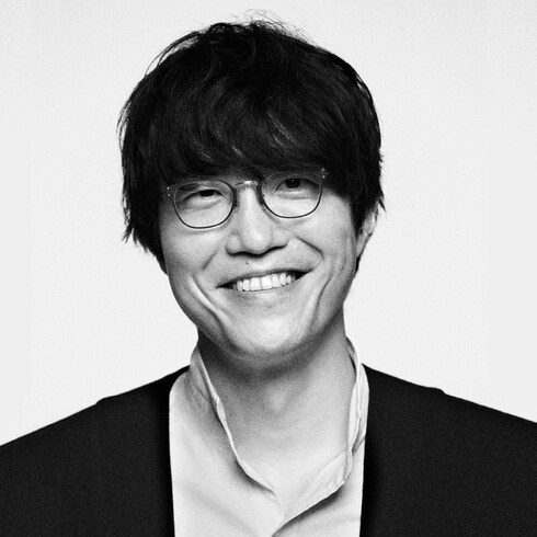 مصباح Surface من تصميم NENDO in الصناديق، السفر والمنزل's جديد و مميز حملة فن المعيشة collections by Louis Vuitton