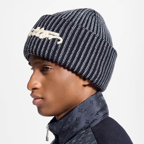 Washed Signature Beanie S00 in Men's Accessories Hats, Beanies and Gloves collections by Louis Vuitton (Product zoom)